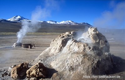 Ein Geysir in Tatio