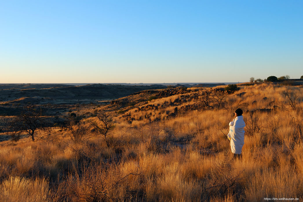 Der erste Morgen in Namibia am Hardap Dam - klare Sicht, schönes Licht und sehr kalt.