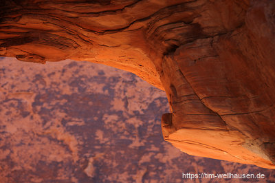Ein kurzer Abstecher führt uns zum Valley of Fire, der mit vielen kleinen Attraktionen  glänzt.