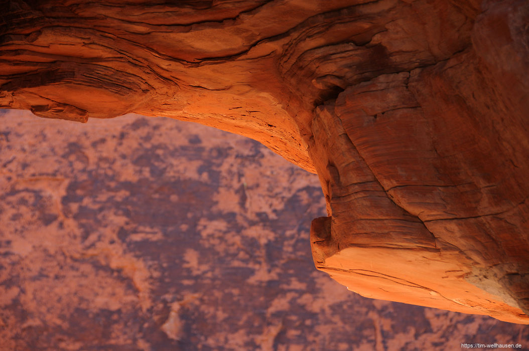 Ein kurzer Abstecher führt uns zum Valley of Fire, der mit vielen kleinen Attraktionen  glänzt.